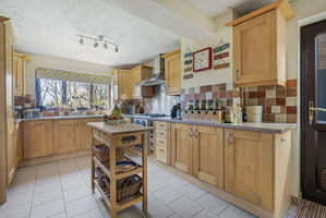 Kitchen- click for photo gallery